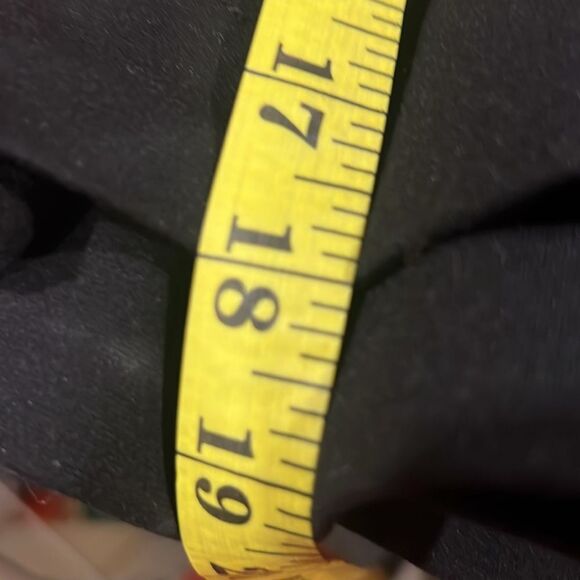 Lacoste mini skirt large pockets on sides - Picture 9 of 10